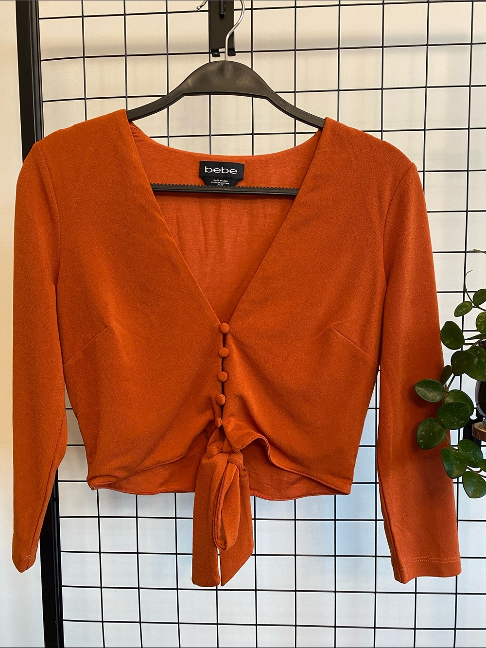 bebe Rust Orange Button-Front Tie Crop Top 3/4 sleeve